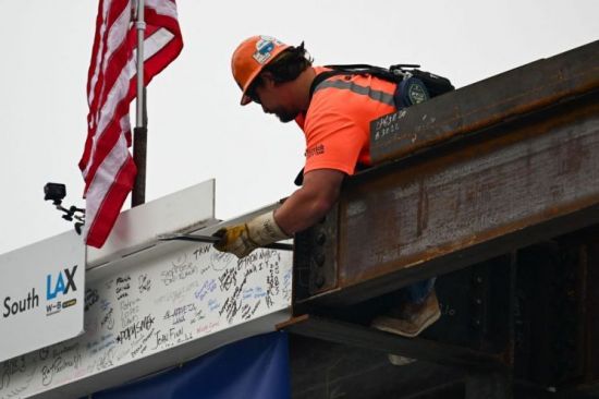 "시급 3배 뛰었는데 안 할 이유 없지"…'몸 쓰는 억만장자' 시대가 온다