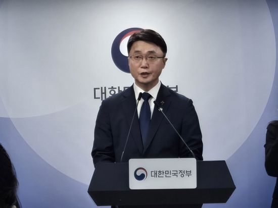 "'보안 관리 부실' KT 위약금 면제 책임…LGU+은 경찰 수사"(종합)