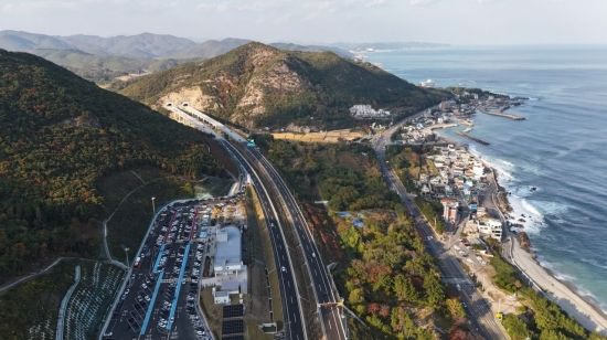 ‘일출 명소’ 된 고속도로…대구경북, 새해 첫날 교통 관리 총력