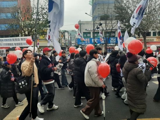 [극우청년은 누구인가]"청년층 우경화 원인 이해 필요…목소리부터 경청해야"