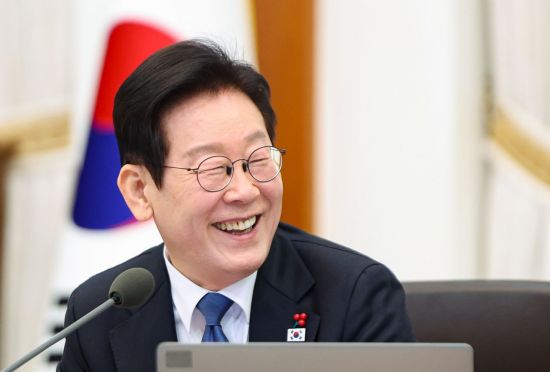 [속보] 청와대 "李대통령, 1월 4일부터 7일까지 중국 국빈 방문"