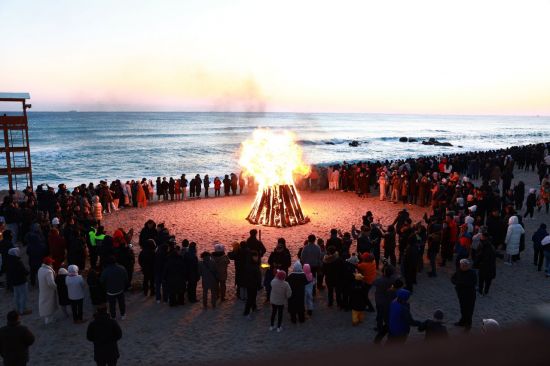 울진군, 종으로 보내고 빛으로 맞는다… 제야 타종·해맞이행사 개최