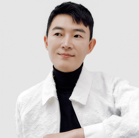 '일타 강사' 현우진 "수능 문제 거래 사실 아냐…문항 수급 채널 중 하나"