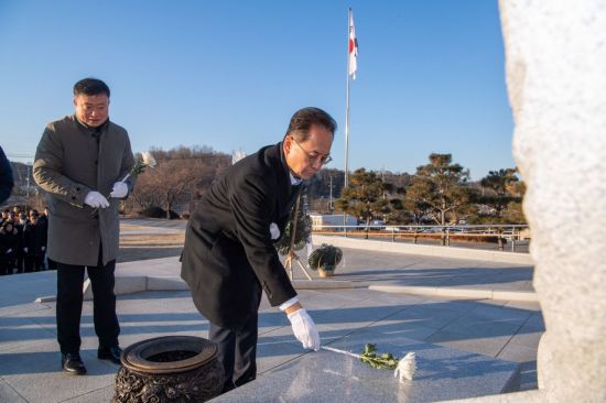 영주시, 충혼탑 참배·시무식 새해 힘찬 출발