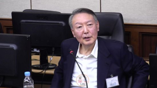 [속보]"증거인멸 염려"…법원, 윤석열 추가 구속영장 발부