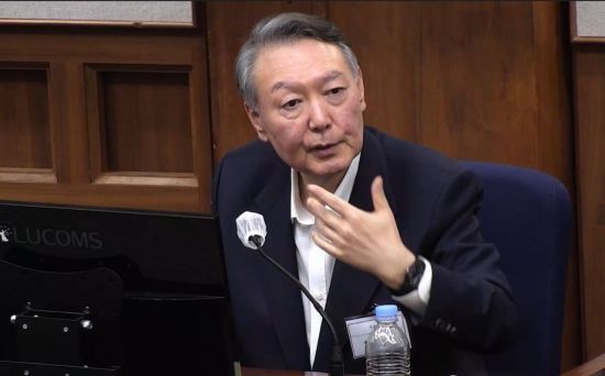 법원, 윤석열 추가 구속영장 발부…"증거인멸 염려"