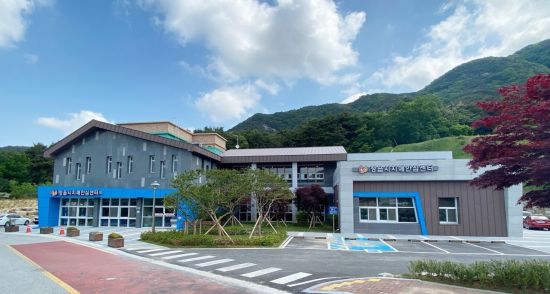 정읍시 "모든 치매 환자에 치료비 지원" 소득 기준 폐지