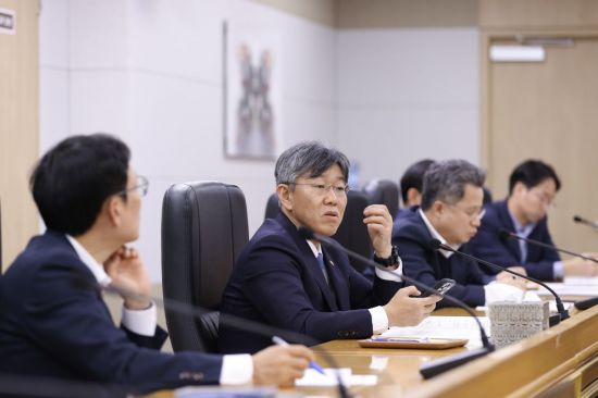 "주택공급 후속조치, 속도 내야" 국토차관, 점검회의 주재