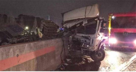 화물차 사고, 겨울 심야시간대 집중…"졸음·전방주시 태만"