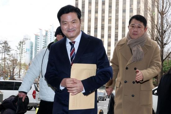 [포토] 김태우 전 구청장, 강선우 의원 고발인 조사 출석