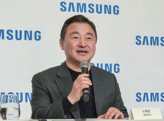 "삼성 로봇 왜 없느냐" 질문에…노태문 "로봇 중요, 차분히 준비 중"[CES 2026]