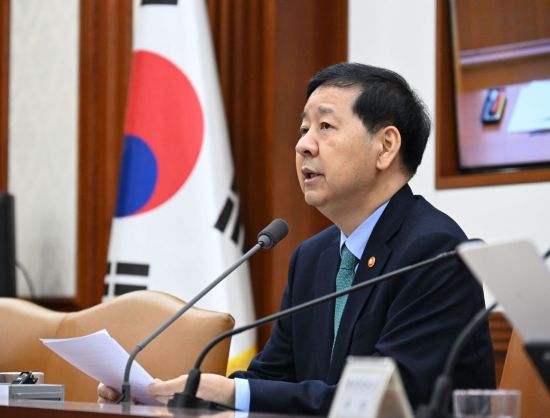 구윤철, AI확산 우려에 "신선란 224만개 수입…이달 중 공급"