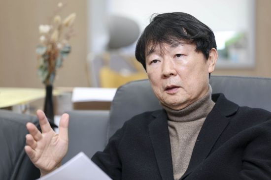 [신년인터뷰]"치킨집에서 우버·에어비앤비로" 韓 잠재성장률 올리는 길, 정답은 나와 있다