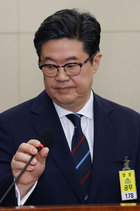 검찰, '홈플러스 사태' 김병주 MBK회장 등 4명 구속영장