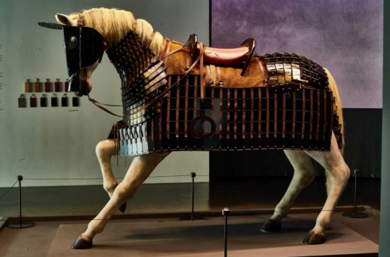 2000년 전 가야 '철마'의 귀환…서울 도심서 '영원의 질주'