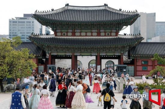 중국인들이 새해에 가장 많이 오는 나라는 '한국'…일본은 3위