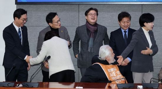 [포토] 전장연 간담회 참석한 與 서울시장 후보들