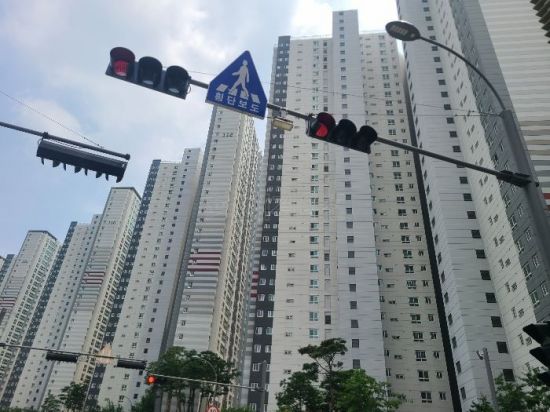 강남·분당 주춤하자 수지가 날았다…4주 연속 아파트값 상승률 '전국 1위'[부동산AtoZ]