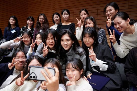 명품 아니었어?…2년 연속 같은 브랜드, 이부진 원피스의 반전