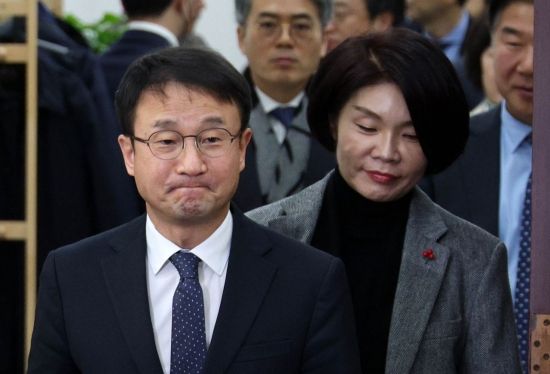 [포토] 원내대책회의 참석하는 한병도