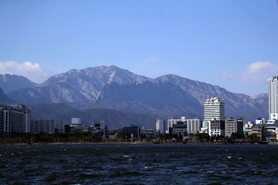 [내일날씨]아침기온 10도 넘게 '하강'…출근길 빙판 조심