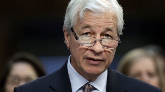 JP모건 CEO "트럼프 Fed 공격은 인플레 상승시킬 것"