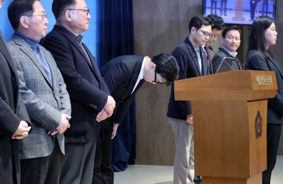 [포토] 인사하는 한동훈 전 대표