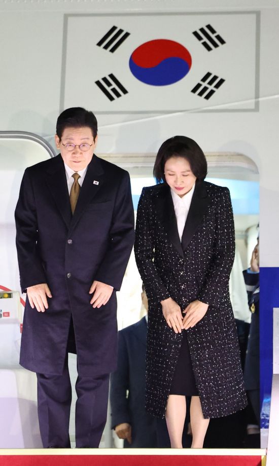 [속보] 방일 마친 李대통령 귀국…15일 UAE 행정청장 접견