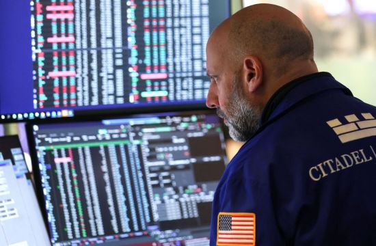 뉴욕증시, 기업 실적 소화하며 하락…금융주·반도체주 동반 약세