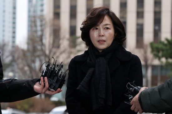 [포토] '1억 의혹' 김경, 경찰 출석