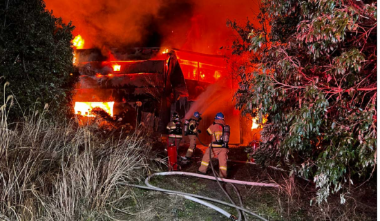 제주 구좌읍 골프장서 큰 불…잔디 관리 차량 120대 피해