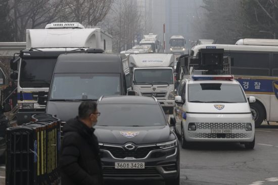 [포토] 윤석열 전 대통령 선고 앞둔 서울중앙지법