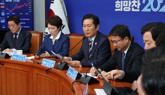 [포토] 정청래 “장동혁, 단식투쟁 아닌 ‘투정’…중단하고 내란청산 협조하라”