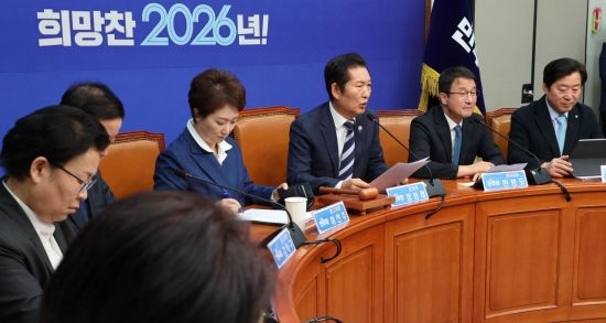 [포토] 정청래 '1인1표제' 재추진 시동…"당원주권정당 거듭"