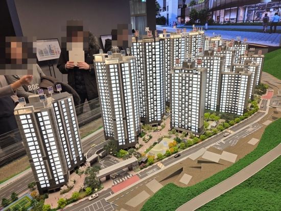 [르포]"집값 더 오르기 전에"…새해 첫 서울 분양 드파인 연희[부동산AtoZ]