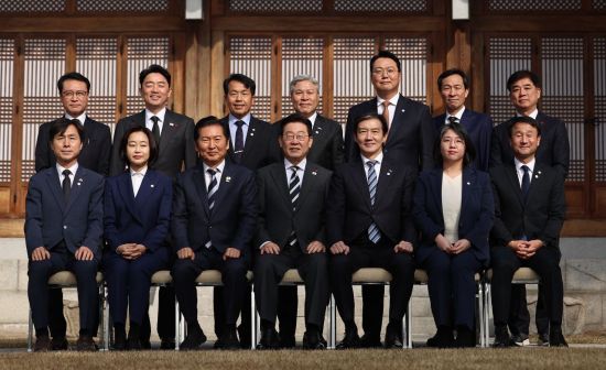 李대통령 "저는 전 국민을 대표해야"…'쿠팡 사태' 초당적 협력