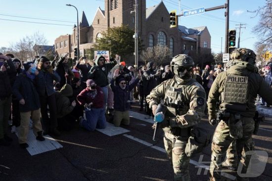 "美국방부, 육군 제11공수 1500명 미네소타 투입 대비 명령"