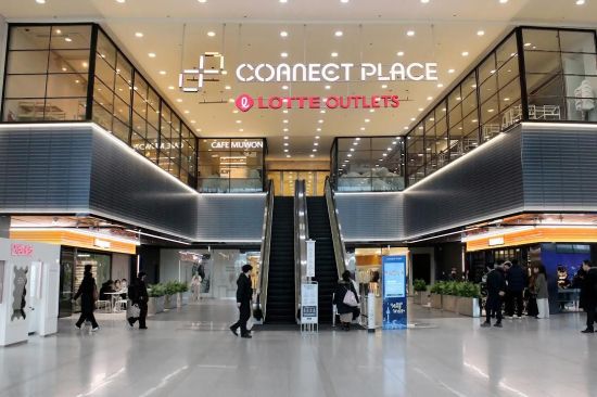 커넥트플레이스 서울역점 새단장…테라로사 입점