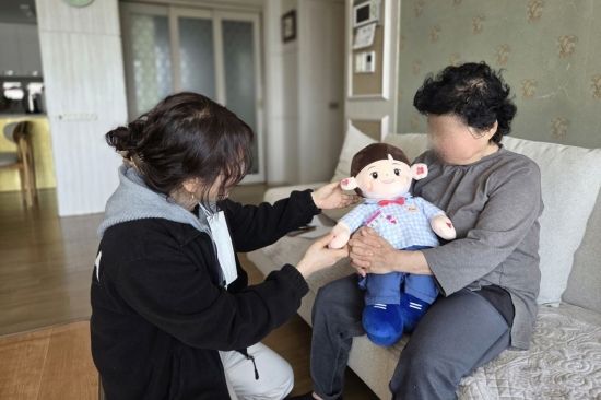 예천, 치매 돌봄에 ‘AI 말벗’ 투입…혼자 남는 시간을 줄인다