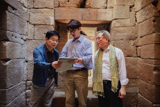 韓 기술로 되살린 앙코르톰…코끼리테라스·쫌 사원 복원