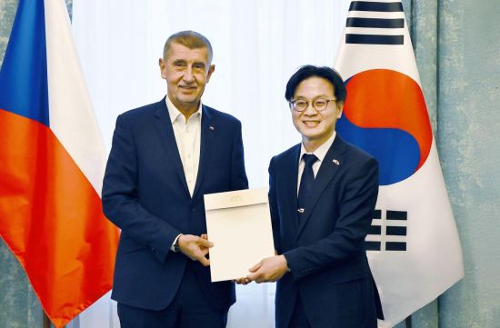 한·체코, 두코바니 원전 협력 본격화…김정관 "테믈린까지 원전 협력 기대"