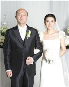 전재용과 박상아의 2007년 결혼식 사진.