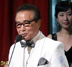 '500억 기부' 신영균은 누구? 60년대 영화계 풍미한 원로배우  