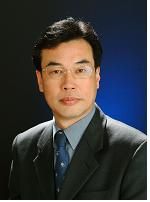 민간인 출신 첫 중소기업청 기술혁신국장 임용(08.12.27~)