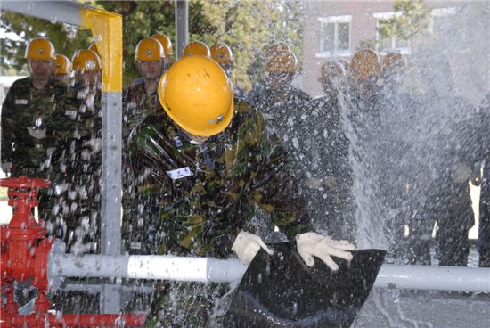 [화보] 천지함 소화·방수훈련