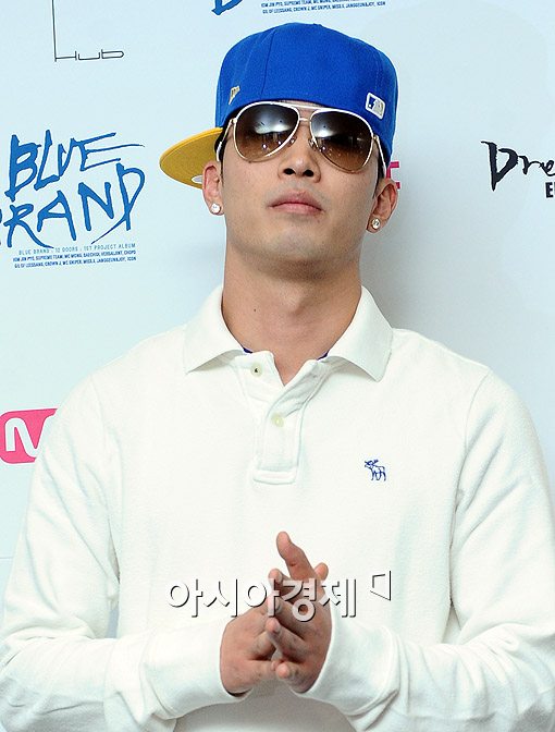 '폭행 혐의' 크라운제이, 기자회견 자처 "공식 입장 밝힌다"