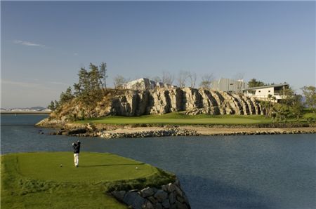 [골프三매경] 힐튼남해 "푸른바다와 느림의 미학'"
