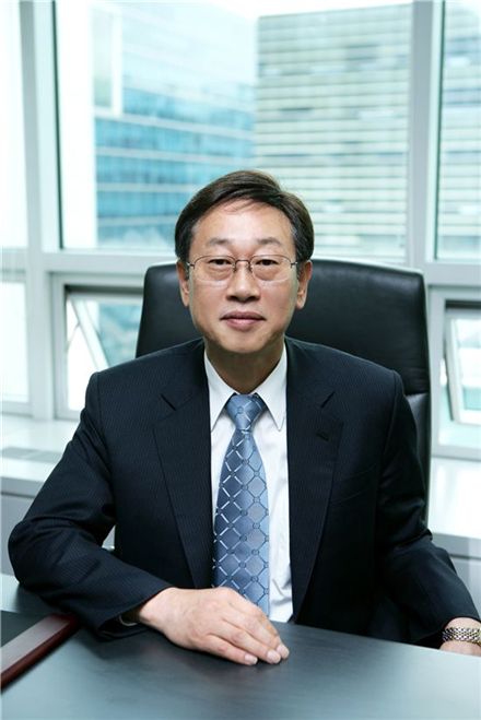 [2010국감]한콘진 원장 "이재오 장관 조카인지 몰랐다" 의혹 부인 