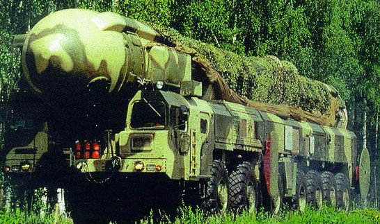 러시아가 소유하고 있는 Topol-M(SS-27) 대륙간 탄도 미사일.