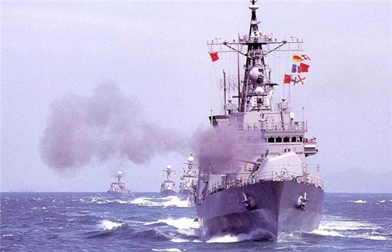 다목적 구축함 2번함인 을지문덕함은 1999년 8월 31일에 인도됐다. 